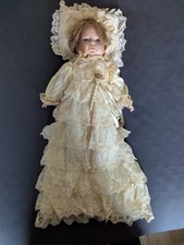 Artisan Porzellanpuppe