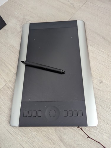 Wacom intuos pro - wacom, pth-651