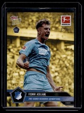 2025-26 Topps Now Bundesliga Gold /50 #10 Fisnik Asllani Zwei Scorer bei Sieg RC