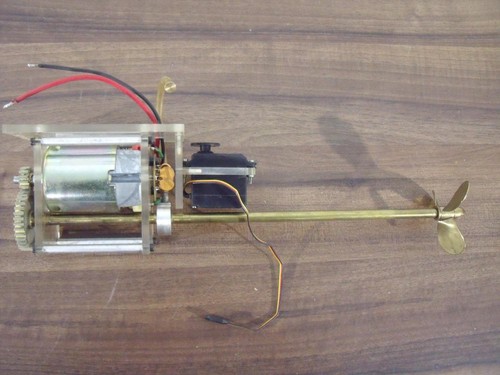 Grosser elektro schiffsmotor - grosser, elektro-schiffsmotor