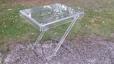 70er Jahre Acryl Beistelltisch Klapptisch Serviertisch Frankreich? Scherengestel