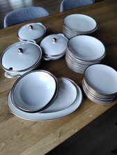 Hutschenreuter-Selb, Eßservice 12 Personen mit Goldrand