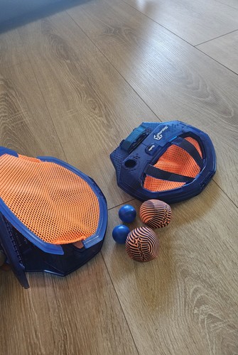 Spielset mit fang - mit, fang-handschuhen
