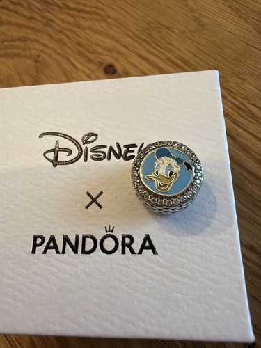 Pandora disney disneyland - disney,