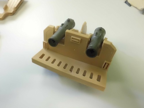 Tarnbatterie mit kanonen - x,