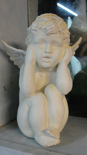 Engel figur sitzend kugel - sitzend,