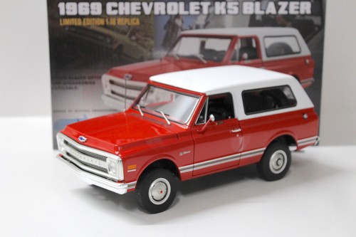 Acme 1969 chevrolet k5 - 1:18,