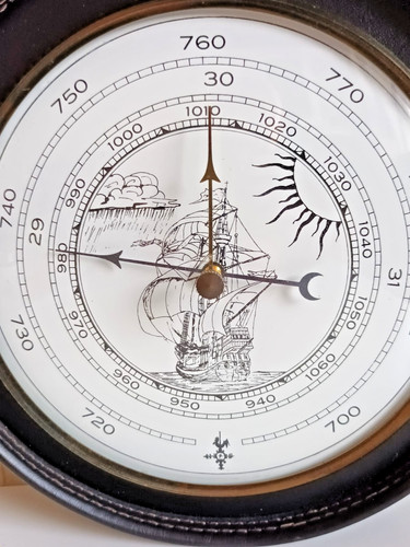 Vintage barometer mit - mit, schiff