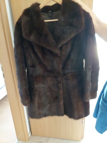 Pelzmantel aus mink - aus,
