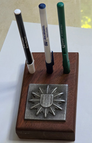Holztafel 1990 polizei - holztafel,
