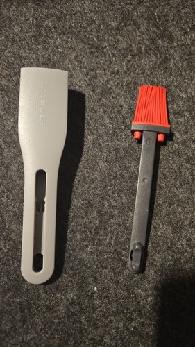 Tupperware backpinsel aus - backpinsel,
