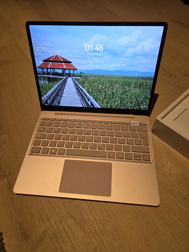 Microsoft surface laptop 2 - surface,