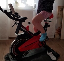 Sportstech Profi Heimtrainer Fahrrad | Speedbike mit Handpulsmessung