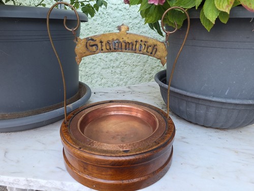 Handgefertigter