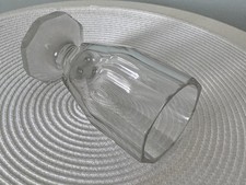 Antikes Trinkglas Fußbecher