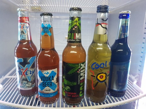 Flaschen sammlung alkopops