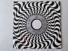 Guns N' Roses - Knockin' on