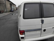 VW T4 Kombi Heckflügeltür hinten links L902 Grauweiss mit Scheibe BJ1998