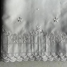 3 Meter Spitzenstoff,mit Spitzenborte 30cm breit ,Weiss  Baumwolle NEU