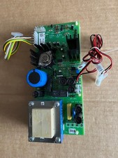 Lade / Netzteil 12V 17Ah