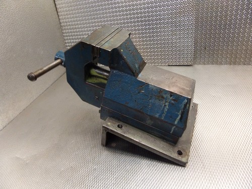 Alter massiver schraubstock - massiver,