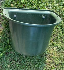 Turnier-Futtertrog  Transportkrippe Turnierkrippe Futter Wassereimer grün