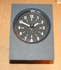 NEUE  VDO Opel  GM  Zeituhr  FÜRs  ARMATURENBRETT  !!!!