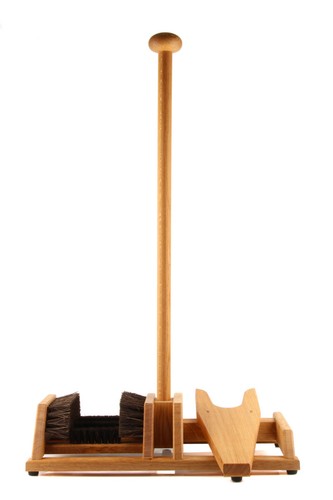 Stiefelknecht mit fußabtreter - stiefelknecht,