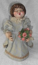 Thun Bozener Keramik - Puppe mit Kleid und Blumen Lene Thun Puppen ca. 20,5 cm