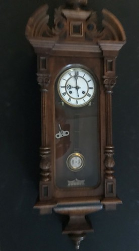 Antike wanduhr regulator - +, /