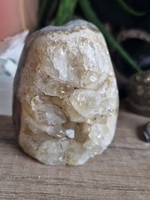 Citrin ? Turm Druse mit Regenbogen 