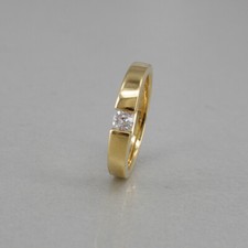 Ring in Spannringoptik 750/18k