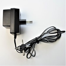 Original Universal Akku Ladegerät Ladekontrolle DC 8V-0.6VA