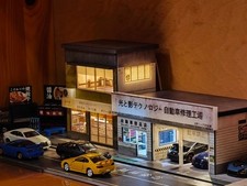 1:64 Diorama Parkplatz Modell LED Lichit Japanische Garage Model Display Case DE