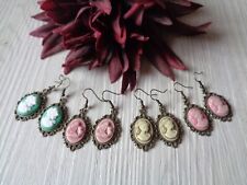 Ohrhaken mit Kamee-Frauenkopf/Schmetterling-Cabochon  4 verschiedene Varianten