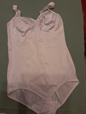 Triumpf Mieder body, Größe