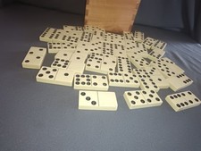 DOMINO Spiel Dominosteine alt