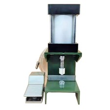 Pneumatische Stanzmaschine
