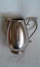 Sahne-oder Milchkännchen mit