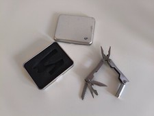 Multi Tool mit Lampe