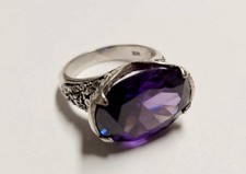 Neu großer ovaler Amethyst