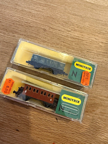 Minitrix spur wagen 51 - 2x,