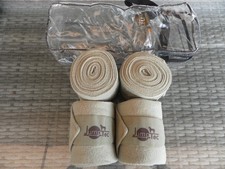 Neuwertige Fleece-Bandagen für Pferde von Jump Tec in Hell-Olive