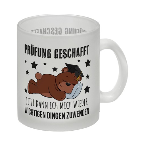 Schlafender bär mit - bär, doktorhut