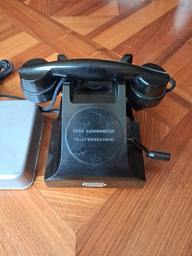Bakelit kurbeltelefon - bakelit,