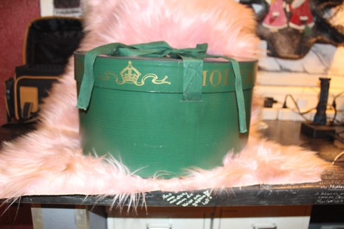 Moet chandon - &,