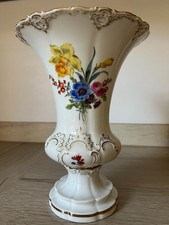 Große Meissen Prunkvase 1. Wahl, Blumen Bukett Malerei & Goldverzierungen