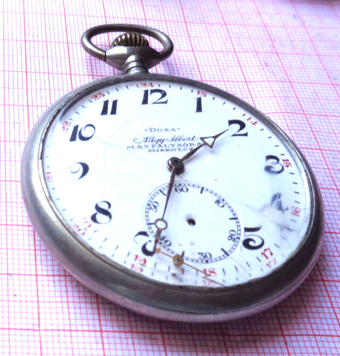 Antike gebrauchte taschenuhr - antike,