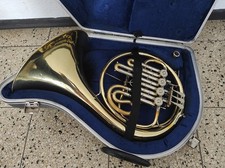 B - Waldhorn mit A - Stopfventil  Hans Hoyer 704