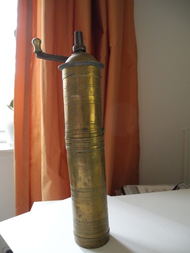 Dekorative alte kaffeemühle - alte,